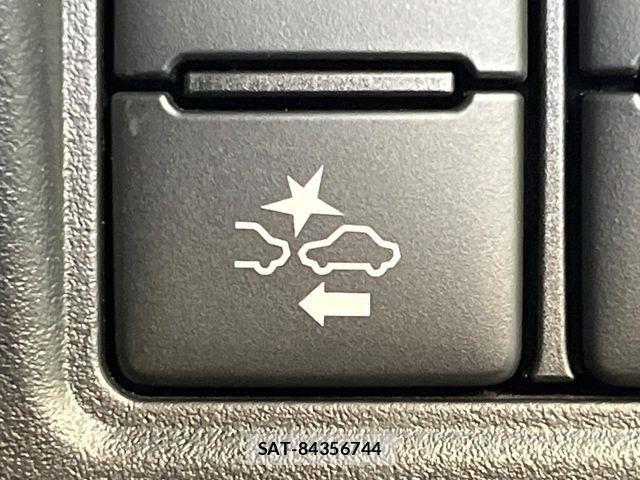 Toyota ESQUIRE 2020-06 7058422-5