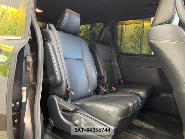 Toyota ESQUIRE 2020-06 7058422-8
