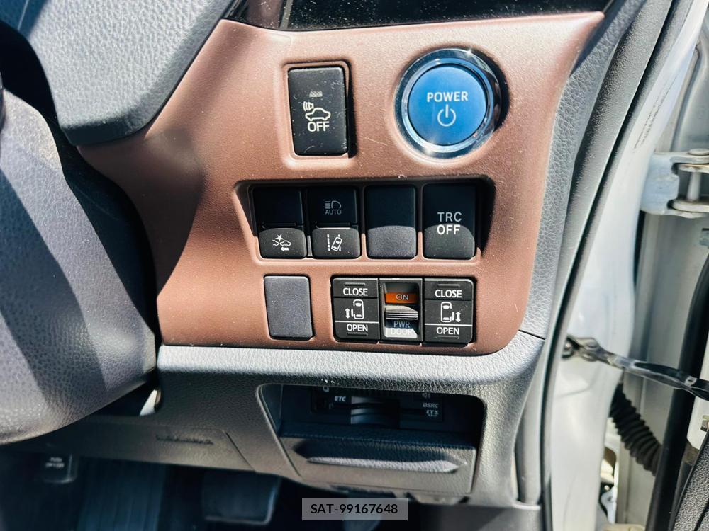 Toyota ESQUIRE 2016 7180513-16