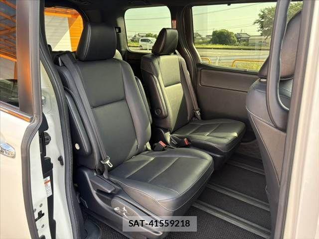 Toyota ESQUIRE 2020-04 7218132-16