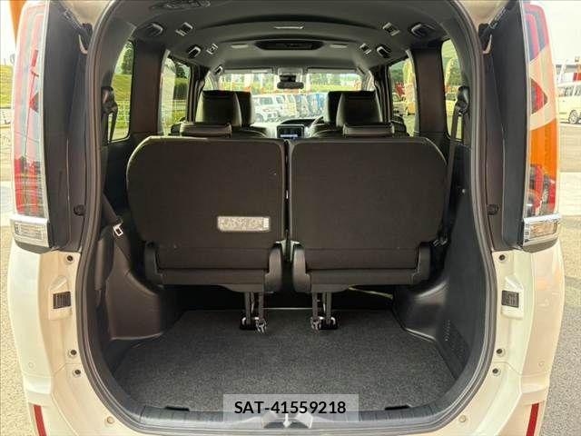 Toyota ESQUIRE 2020-04 7218132-18