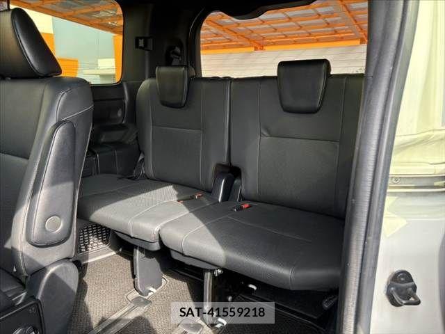 Toyota ESQUIRE 2020-04 7218132-21