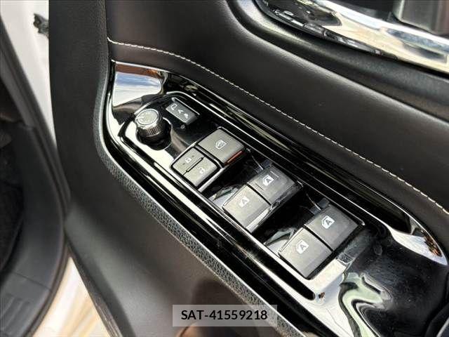 Toyota ESQUIRE 2020-04 7218132-22