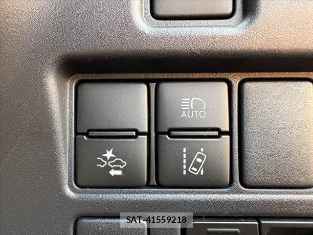 Toyota ESQUIRE 2020-04 7218132-25