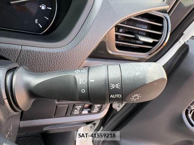 Toyota ESQUIRE 2020-04 7218132-28