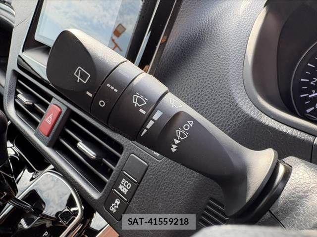 Toyota ESQUIRE 2020-04 7218132-29