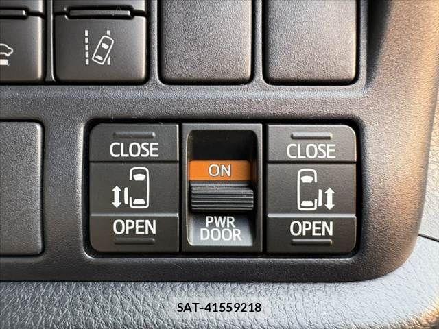 Toyota ESQUIRE 2020-04 7218132-4