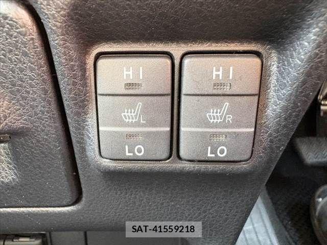 Toyota ESQUIRE 2020-04 7218132-5