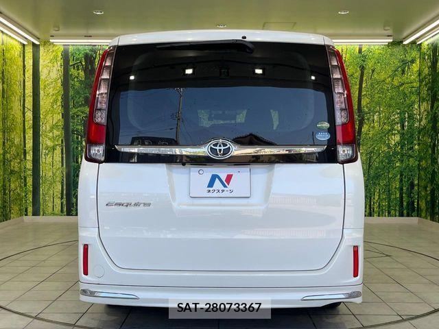 Toyota ESQUIRE 2015-04 7218115-15