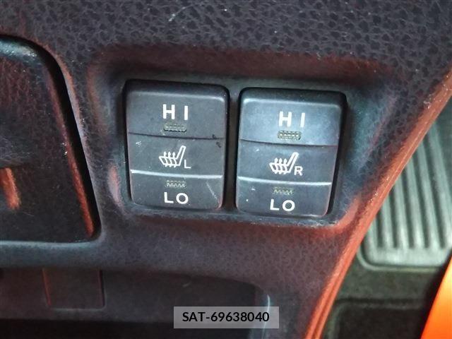 Toyota ESQUIRE 2015-05 7218116-12