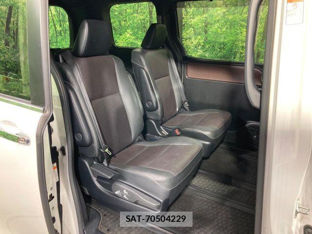 Toyota ESQUIRE 2021-04 7218134-8