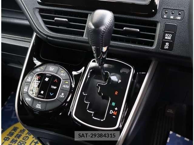 Toyota ESQUIRE 2016-07 7218119-11