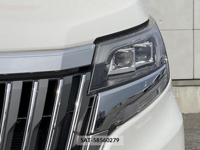 Toyota ESQUIRE 2018-02 7218126-10