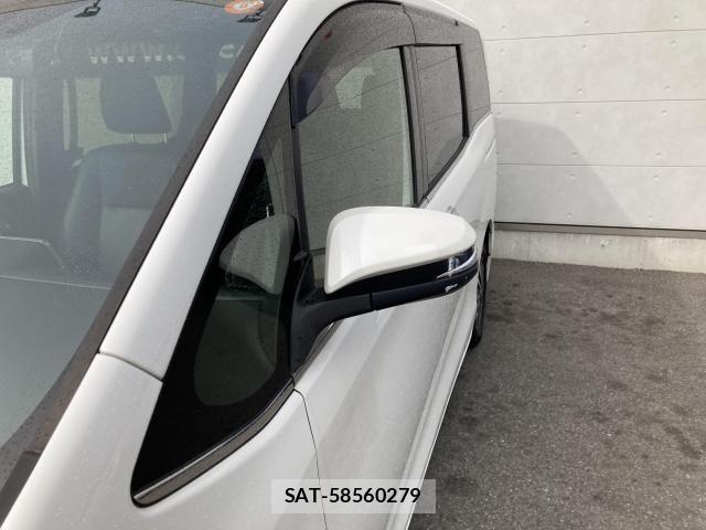 Toyota ESQUIRE 2018-02 7218126-12