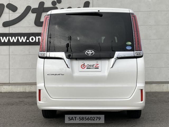 Toyota ESQUIRE 2018-02 7218126-18