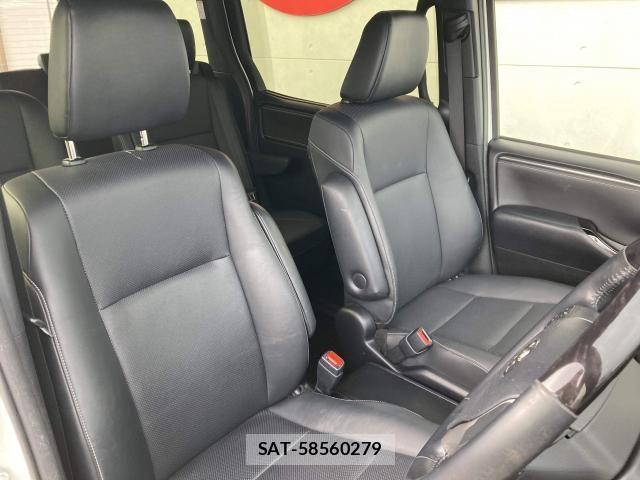 Toyota ESQUIRE 2018-02 7218126-22