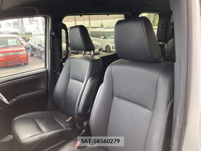 Toyota ESQUIRE 2018-02 7218126-26