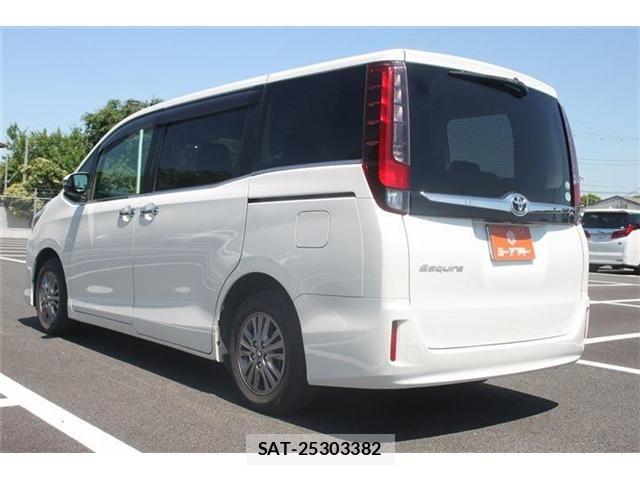 Toyota ESQUIRE 2016-04 7218118-9