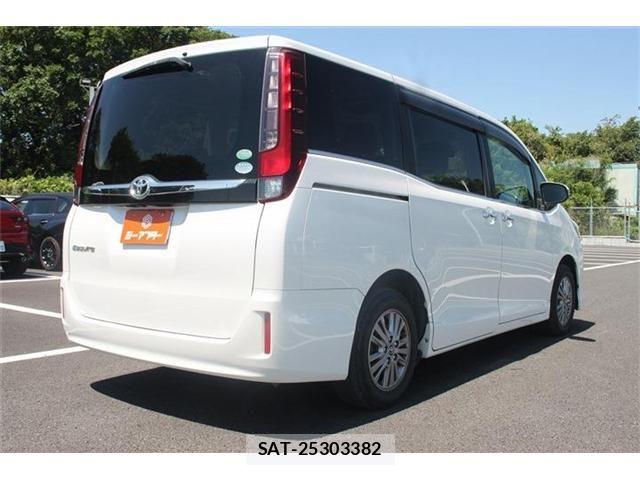 Toyota ESQUIRE 2016-04 7218118-13