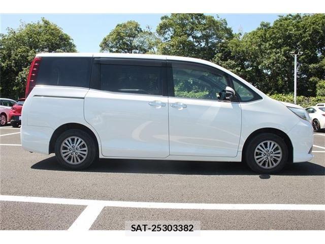 Toyota ESQUIRE 2016-04 7218118-14
