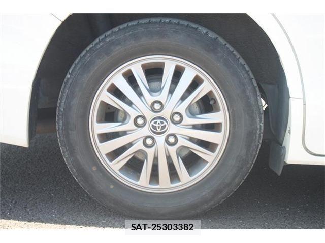 Toyota ESQUIRE 2016-04 7218118-18