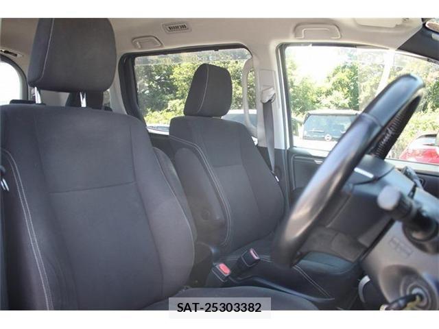 Toyota ESQUIRE 2016-04 7218118-26