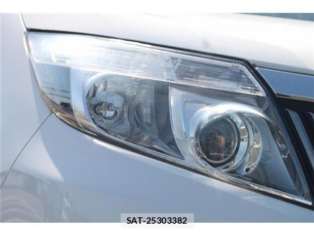 Toyota ESQUIRE 2016-04 7218118-4