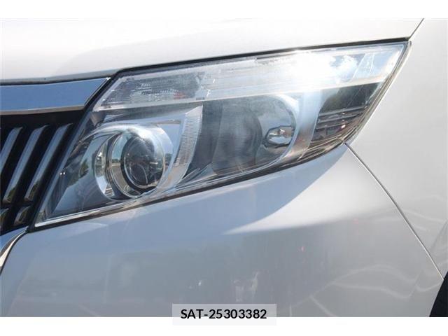 Toyota ESQUIRE 2016-04 7218118-6