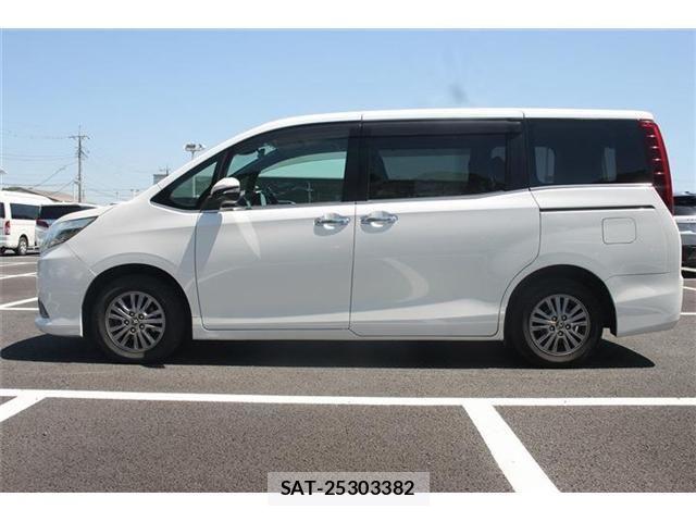 Toyota ESQUIRE 2016-04 7218118-8