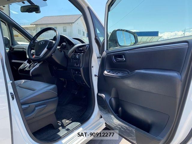Toyota ESQUIRE 2015-06 7218117-12