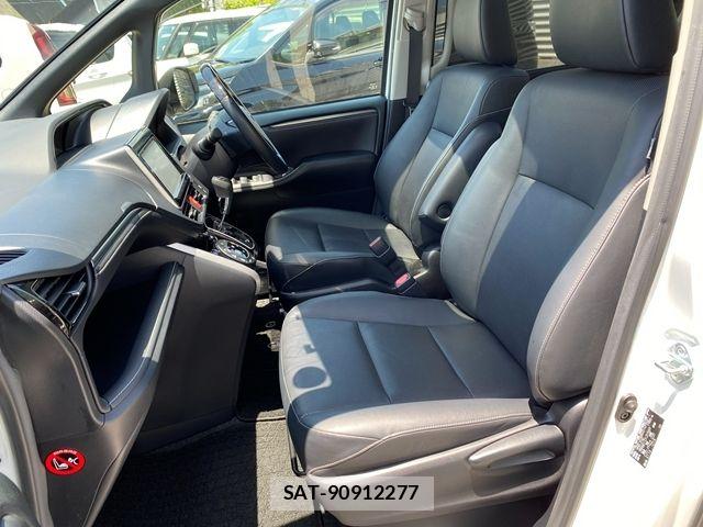 Toyota ESQUIRE 2015-06 7218117-14