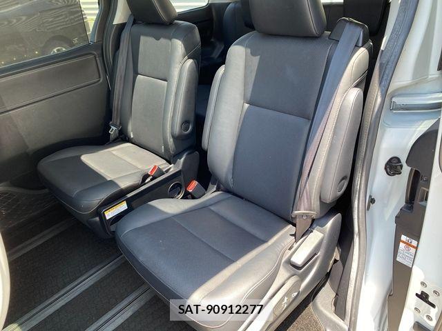 Toyota ESQUIRE 2015-06 7218117-15