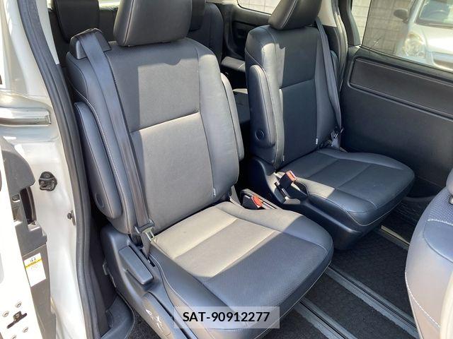 Toyota ESQUIRE 2015-06 7218117-16