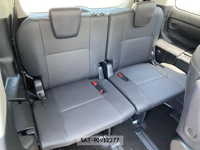 Toyota ESQUIRE 2015-06 7218117-17