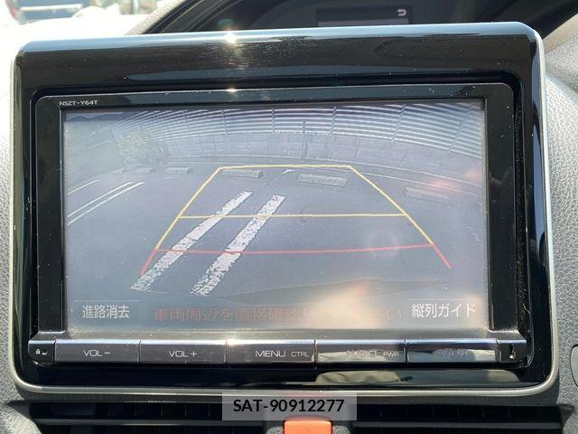 Toyota ESQUIRE 2015-06 7218117-21