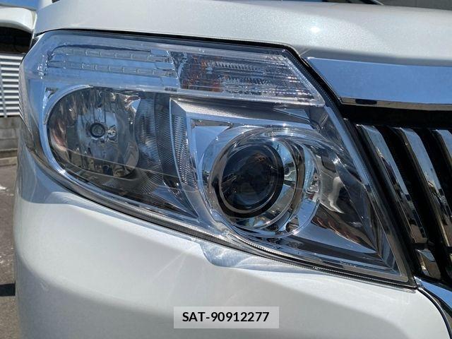 Toyota ESQUIRE 2015-06 7218117-24