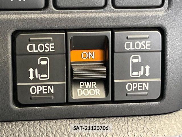 Toyota ESQUIRE 2019-06 7218130-2