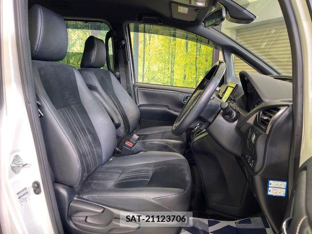 Toyota ESQUIRE 2019-06 7218130-7