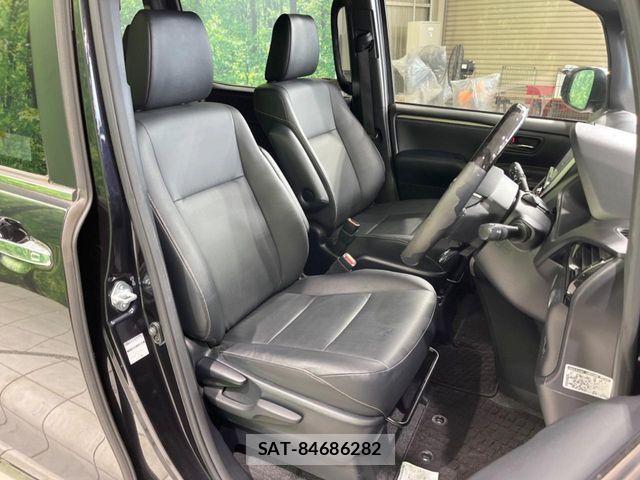 Toyota ESQUIRE 2016-04 7218114-7
