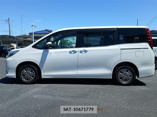 Toyota ESQUIRE 2017-03 7218122-10