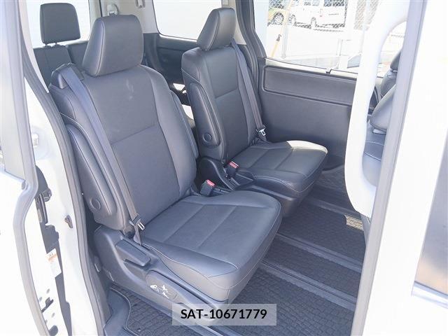 Toyota ESQUIRE 2017-03 7218122-15