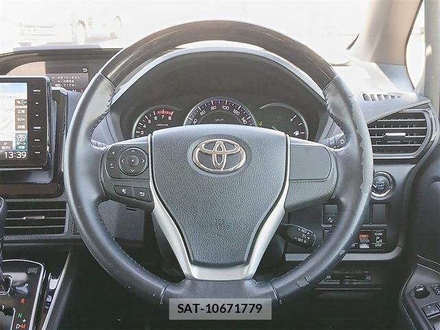 Toyota ESQUIRE 2017-03 7218122-19