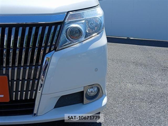 Toyota ESQUIRE 2017-03 7218122-26