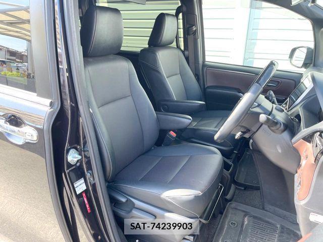 Toyota ESQUIRE 2018-11 7218127-7