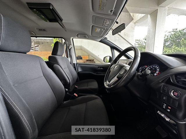 Toyota ESQUIRE 2014-11 7218112-10