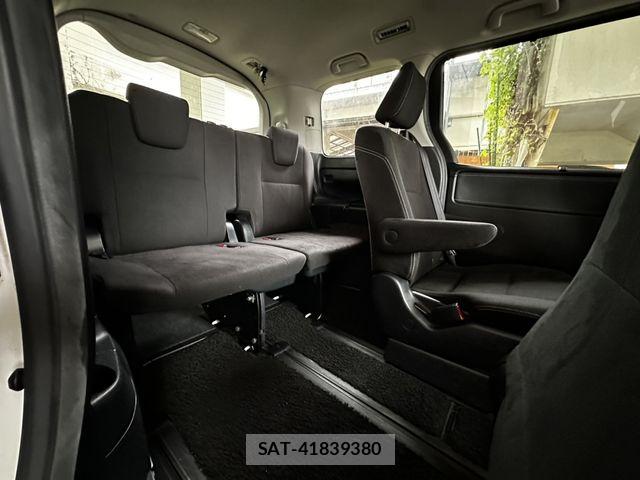 Toyota ESQUIRE 2014-11 7218112-12