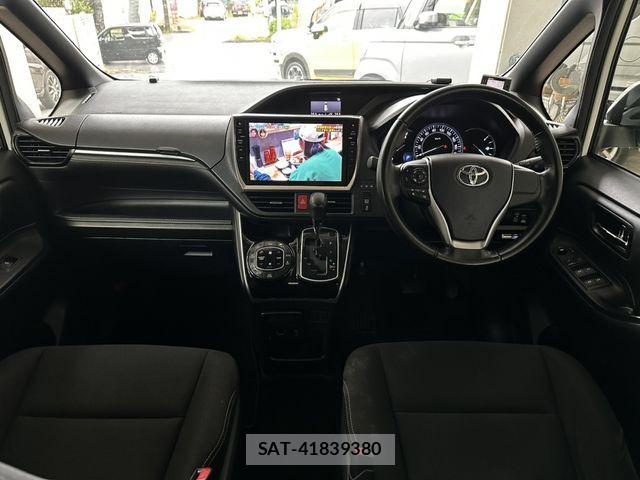 Toyota ESQUIRE 2014-11 7218112-5