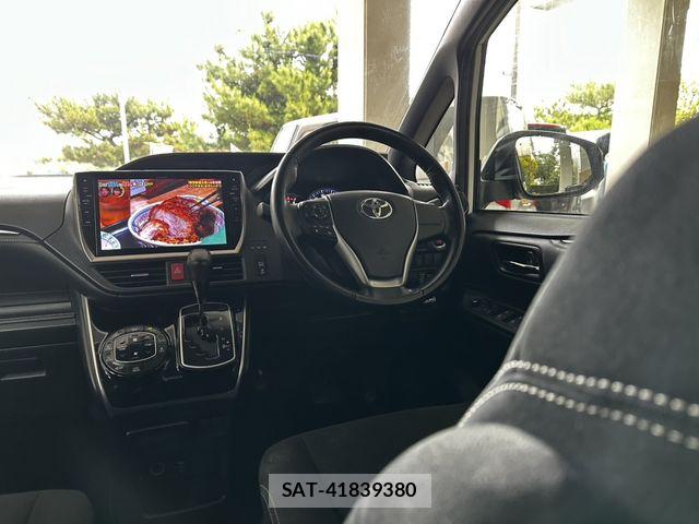 Toyota ESQUIRE 2014-11 7218112-6