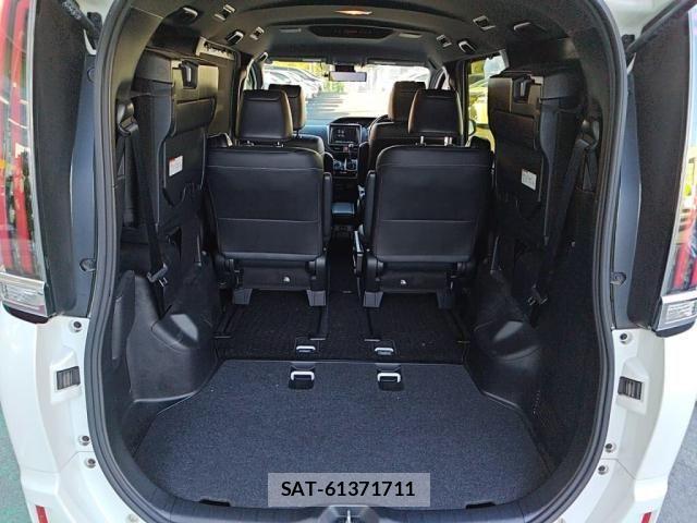 Toyota ESQUIRE 2017-11 7218120-26