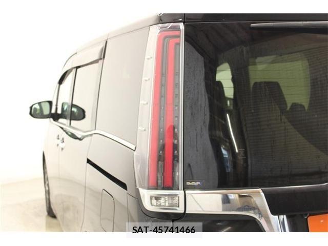 Toyota ESQUIRE 2019-04 7218129-18